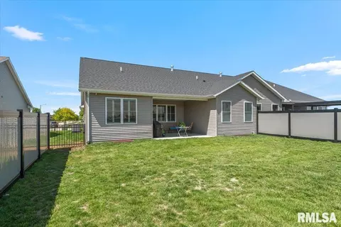 Exterior - 3702 Westgate Dr, Springfield, IL 62711 photo 5 of 7