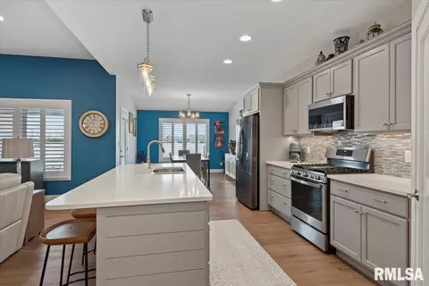 Kitchen - 3702 Westgate Dr, Springfield, IL 62711 photo 4 of 5