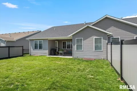 Exterior - 3702 Westgate Dr, Springfield, IL 62711 photo 7 of 7