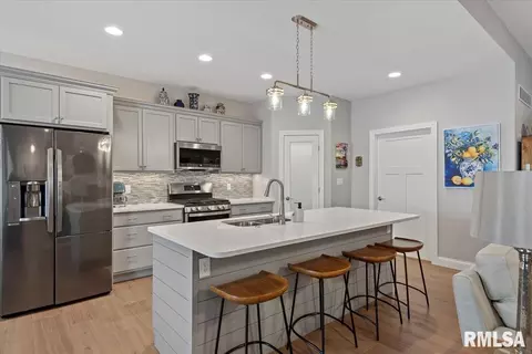 Kitchen - 3702 Westgate Dr, Springfield, IL 62711 photo 1 of 5