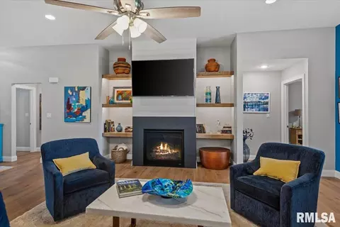 Living - 3702 Westgate Dr, Springfield, IL 62711 photo 1 of 2