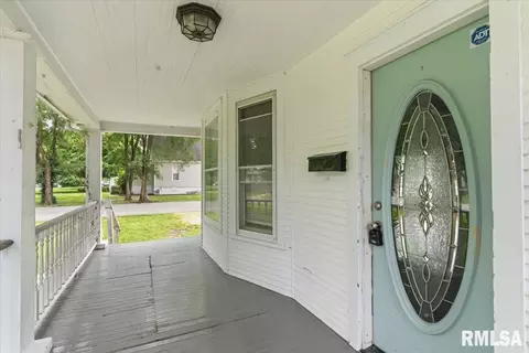 Exterior - 2921 S Park Ave, Springfield, IL 62704 photo 1 of 4