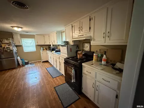 Kitchen - 616 E Hays Ave, Decatur, IL 62526 photo 1 of 1
