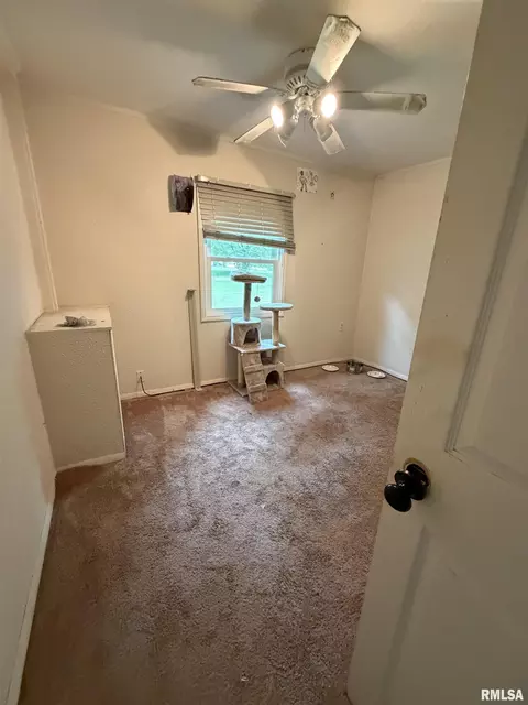 Bedroom - 616 E Hays Ave, Decatur, IL 62526 photo 2 of 3