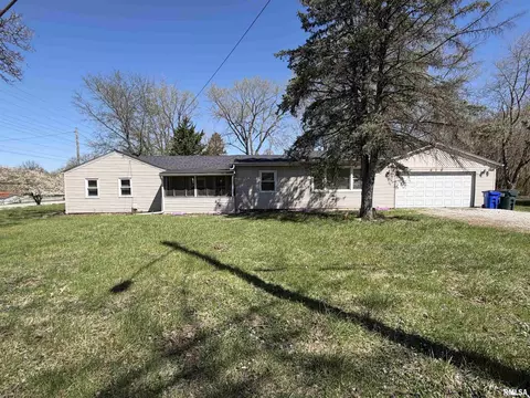 616 E Hays Ave, Decatur, IL 62526