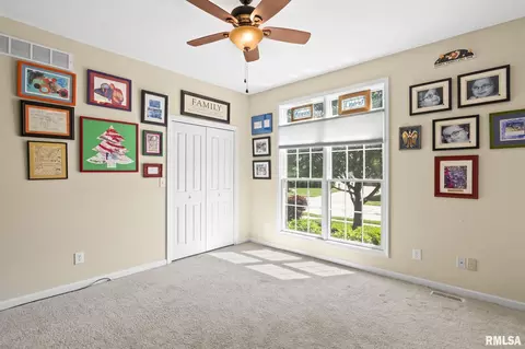 Bedroom - 1621 Hoechester Rd, Springfield, IL 62712 photo 5 of 8