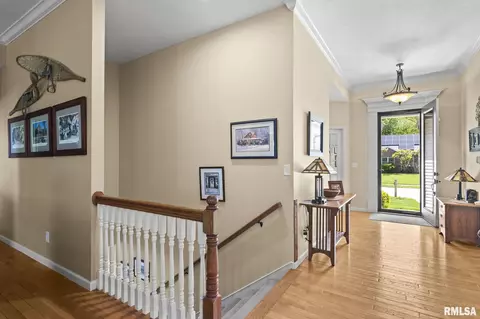 Entry Way - 1621 Hoechester Rd, Springfield, IL 62712 photo 2 of 2