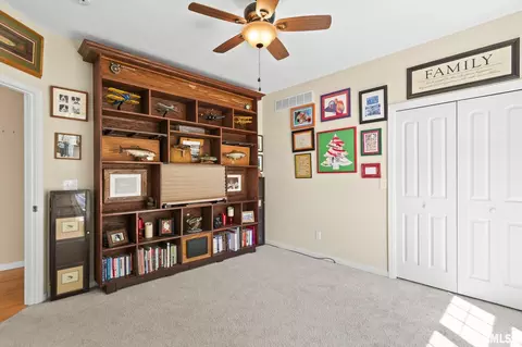 Bedroom - 1621 Hoechester Rd, Springfield, IL 62712 photo 6 of 8