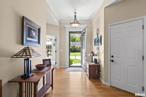 Entry Way - 1621 Hoechester Rd, Springfield, IL 62712 photo 1 of 2