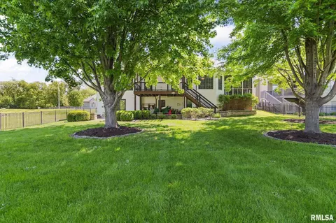Exterior - 1621 Hoechester Rd, Springfield, IL 62712 photo 9 of 11