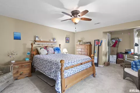 Bedroom - 1621 Hoechester Rd, Springfield, IL 62712 photo 3 of 8