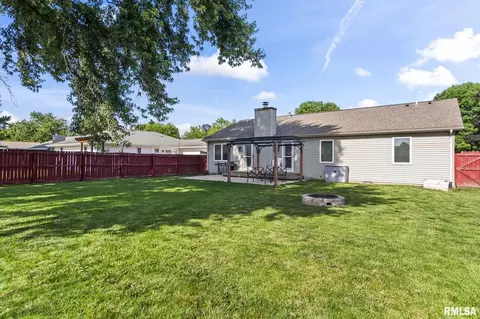 Exterior - 6337 Kate Ct, Springfield, IL 62712 photo 8 of 9
