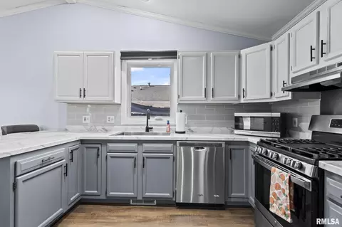 Kitchen - 6337 Kate Ct, Springfield, IL 62712 photo 2 of 4