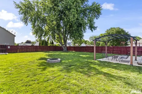 Exterior - 6337 Kate Ct, Springfield, IL 62712 photo 5 of 9