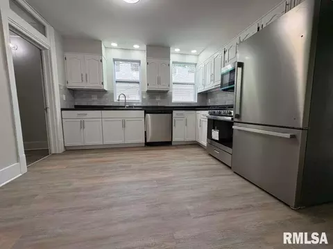 Kitchen - 2100 Spring St, Springfield, IL 62704 photo 1 of 3