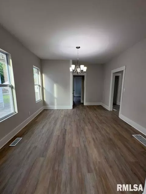 Entry Way - 2100 Spring St, Springfield, IL 62704 photo 1 of 4