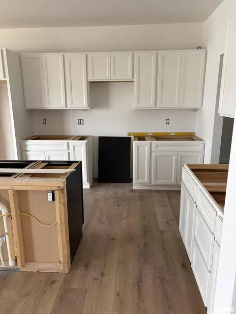 Kitchen - 3217 Enfield Cir, Springfield, IL 62711 photo 1 of 2