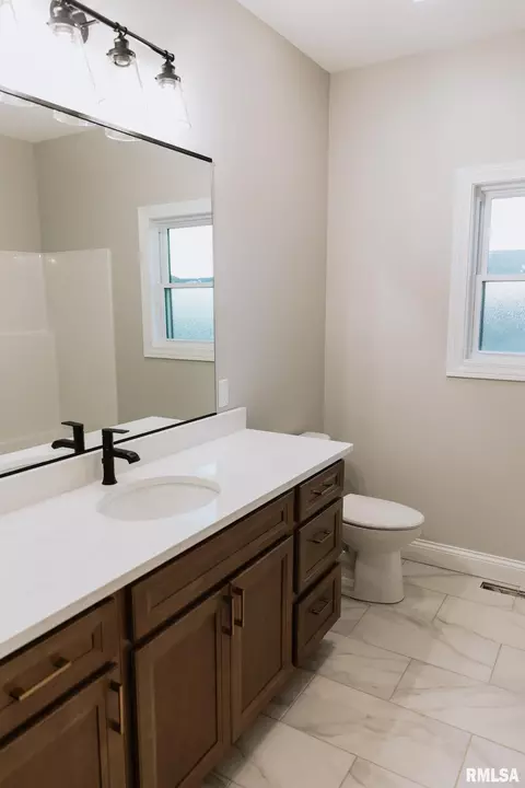 Bath - 3217 Enfield Cir, Springfield, IL 62711 photo 1 of 1