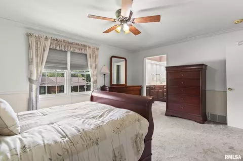 Bedroom - 91 Pinehurst Dr, Springfield, IL 62704 photo 3 of 9