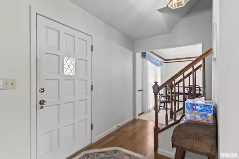 Entry Way - 91 Pinehurst Dr, Springfield, IL 62704 photo 1 of 1