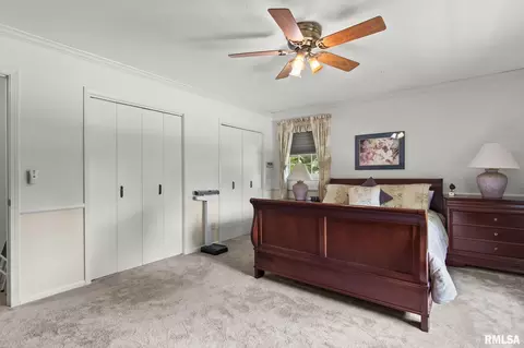 Bedroom - 91 Pinehurst Dr, Springfield, IL 62704 photo 2 of 9