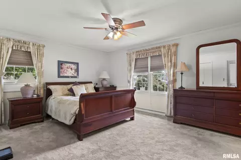 Bedroom - 91 Pinehurst Dr, Springfield, IL 62704 photo 1 of 9