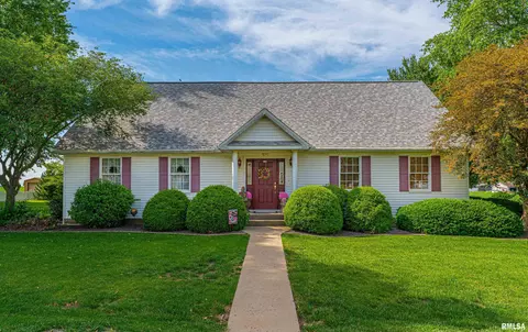 120 W German Ave, Mount Pulaski, IL 62548