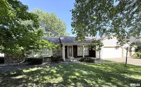 2297 Catherine St, Galesburg, IL 61401