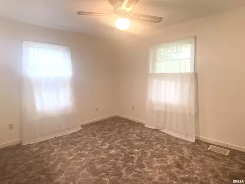 Bedroom - 2425 S College St, Springfield, IL 62704 photo 1 of 4