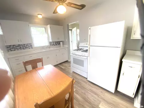 Kitchen - 2425 S College St, Springfield, IL 62704 photo 1 of 4