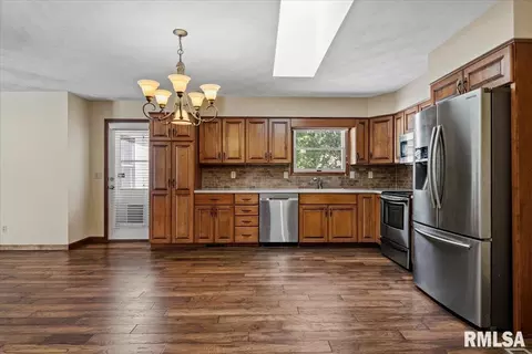 Kitchen - 3129 Turning Mill Dr, Springfield, IL 62704 photo 1 of 3