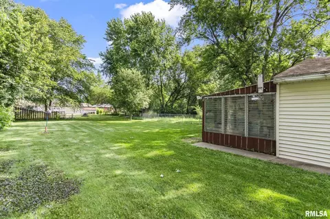 Exterior - 3061 Louise Ln, Springfield, IL 62702 photo 5 of 10
