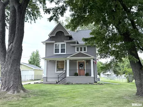 964 Pine St, Galesburg, IL 61401
