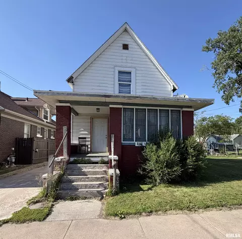 547 E South St, Galesburg, IL 61401