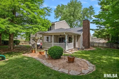 Exterior - 4 Parkway Rd, Springfield, IL 62712 photo 3 of 7