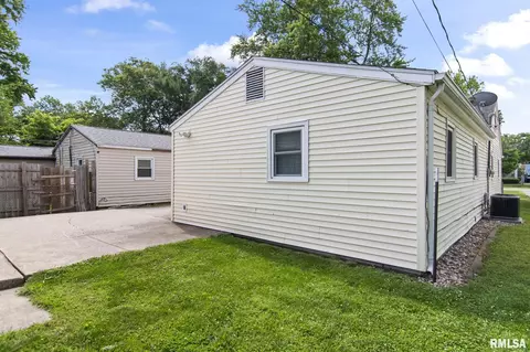 Exterior - 2253 E Converse Ave, Springfield, IL 62702 photo 6 of 6
