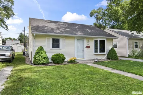 Exterior - 2253 E Converse Ave, Springfield, IL 62702 photo 2 of 6