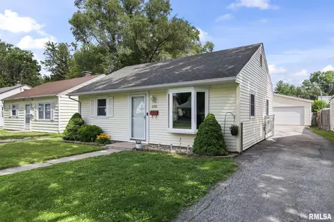 Exterior - 2253 E Converse Ave, Springfield, IL 62702 photo 3 of 6