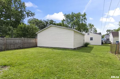 Exterior - 2253 E Converse Ave, Springfield, IL 62702 photo 5 of 6