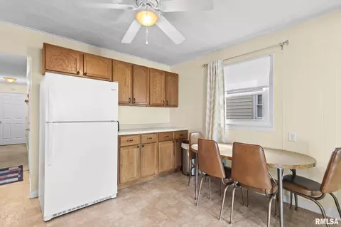 Kitchen - 2253 E Converse Ave, Springfield, IL 62702 photo 3 of 3