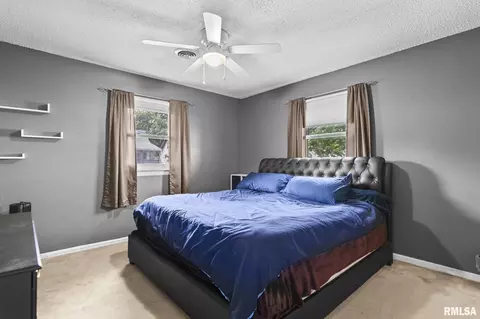 Bedroom - 2253 E Converse Ave, Springfield, IL 62702 photo 3 of 9
