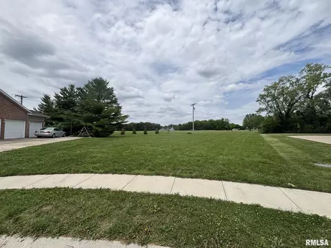 5013 Dogwood Hls, Springfield, IL 62711