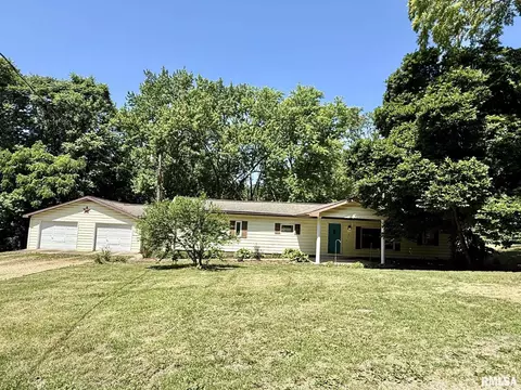 503 N Elm St, Tallula, IL 62688