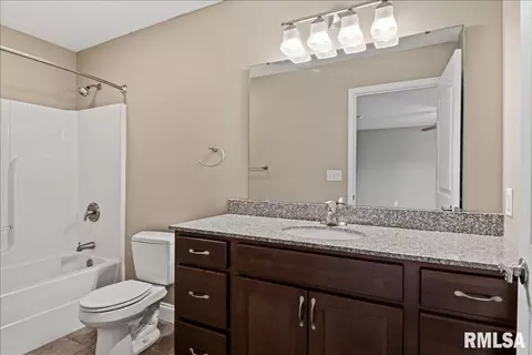 Bath - 418 E Spruce St, Chatham, IL 62629 photo 1 of 1
