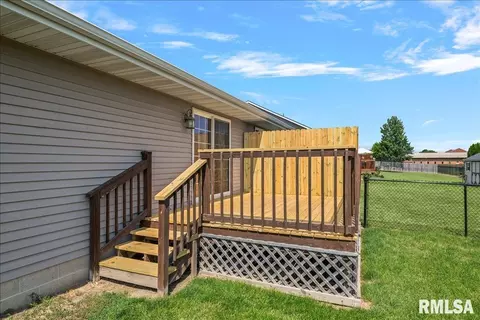 Exterior - 418 E Spruce St, Chatham, IL 62629 photo 5 of 5