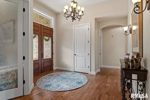 Entry Way - 6249 Old Salem Ln, Springfield, IL 62711 photo 1 of 10