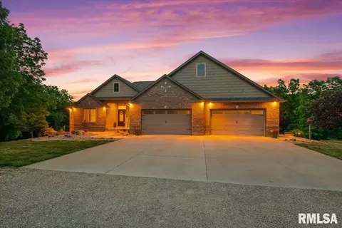 Exterior - 6249 Old Salem Ln, Springfield, IL 62711 photo 2 of 15