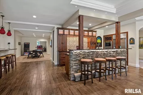 Entry Way - 6249 Old Salem Ln, Springfield, IL 62711 photo 6 of 10