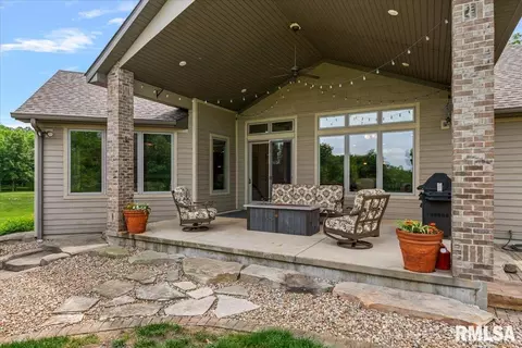 Exterior - 6249 Old Salem Ln, Springfield, IL 62711 photo 8 of 15