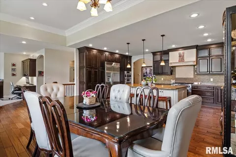 Dining - 6249 Old Salem Ln, Springfield, IL 62711 photo 5 of 5
